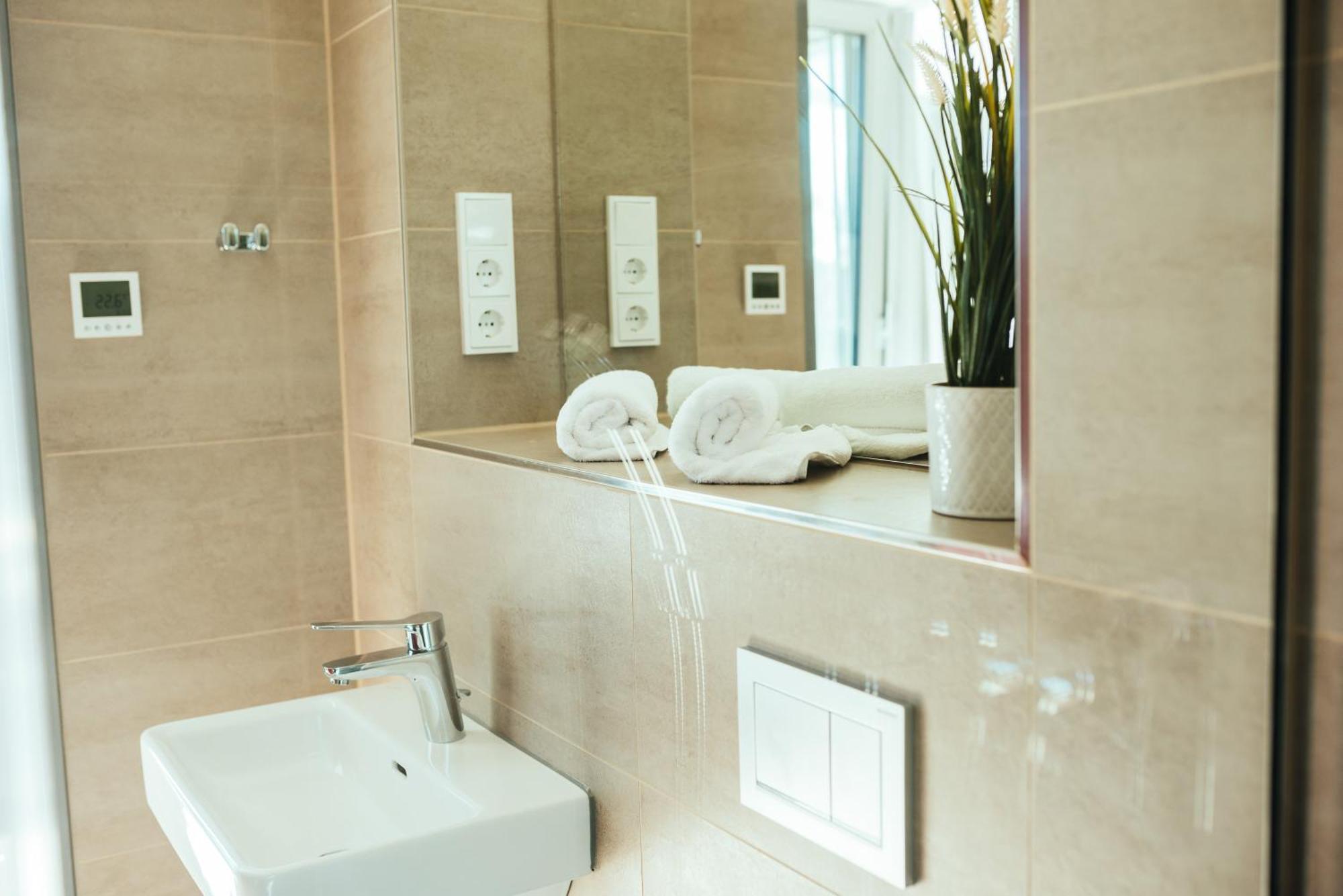 The Rix & Suites Near Sbahn Neukolln Appartamento